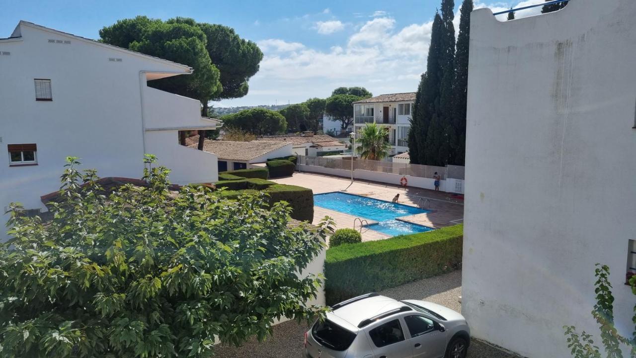 Apartamento familiar con piscina y wifi L' Escala Exterior foto